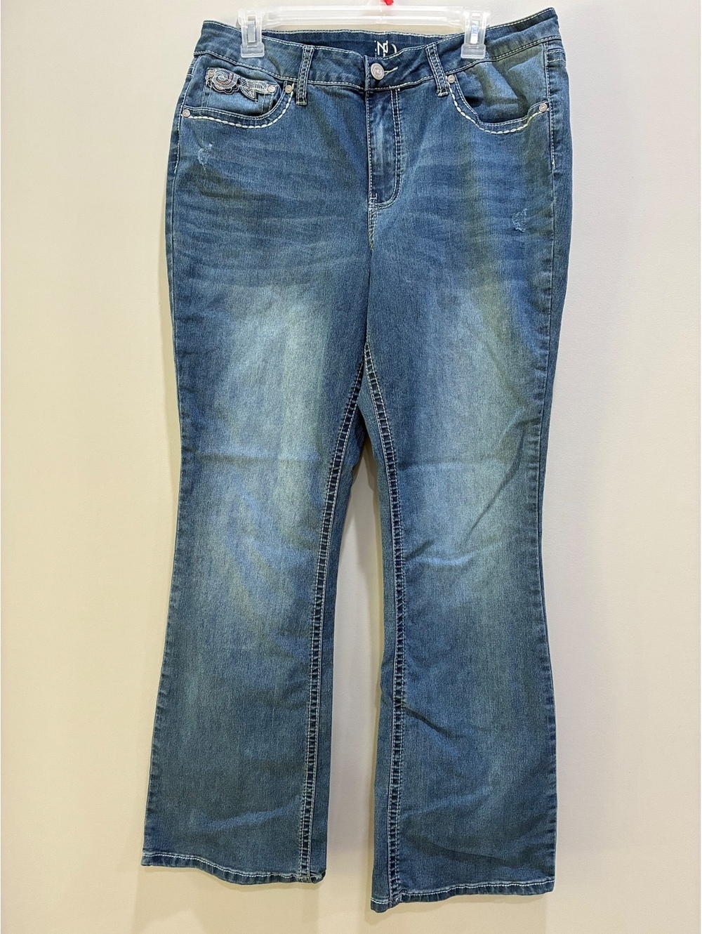 New Directions Women's Jeans Size 14 Medium Wash with Embroidered Pockets